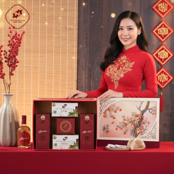 Set Quà Tết Trường Thọ Rượu Trà Sâm Ngọc Linh Yến Sào SNG04 – Chúc Bố Mẹ Sức Khỏe, Yên Vui Trọn Vẹn