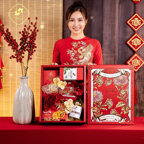 Set quà Tết Như Ý Rượu Japonica Trà Sâm Nghị Gia Cafe & Bánh Hạt SNG14 – Quà Tặng Doanh Nghiệp Cao Cấp